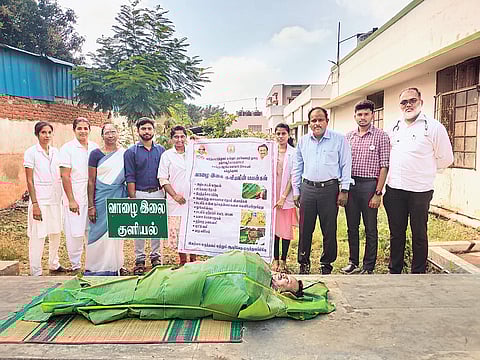 வாழை இலை குளியல் !