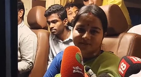 தங்க தமிழ்ச்செல்வன் என் சகோதரரைப் போன்றவர்: டிடிவி தினகரனின் மனைவி 