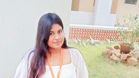 சூரிய ஆற்றலால் இயங்கும் தெளிப்பான் ட்ரோன்கள்...