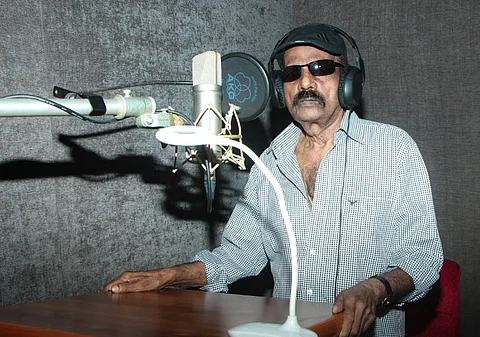 டப்பிங் பணியில் கவுண்டமணி!