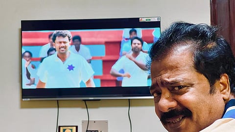 உங்களது மகிழ்ச்சியே எனக்குக் கிடைத்த பெரிய வெகுமதி அப்பா!