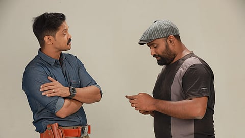 காவல்துறை அதிகாரியாக நகுல்: வெளியானது முதல் பார்வை போஸ்டர்!  