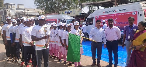 வள்ளியூரில் வாக்காளா் விழிப்புணா்வு வாகனப் பிரசாரம்