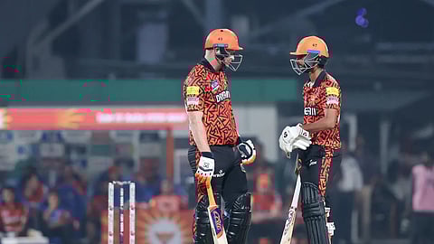 சன் ரைசர்ஸ் பேட்டிங்; அதிரடி தொடருமா?