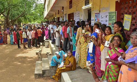 மக்களவைத் தேர்தல்: முதல்கட்ட வாக்குப்பதிவு செய்திகள் -முழு விவரம்! 