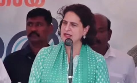 மக்களின் கவனத்தை திசை திருப்பும் மோடி: பிரியங்கா குற்றச்சாட்டு