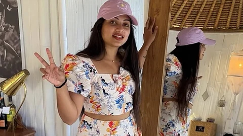 பிறந்தநாள் கொண்டாட்ட விடியோவை யூடியூபில் வெளியிட்ட எதிர்நீச்சல் நாயகி!