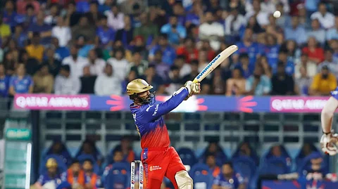 தினேஷ் கார்த்திக் 