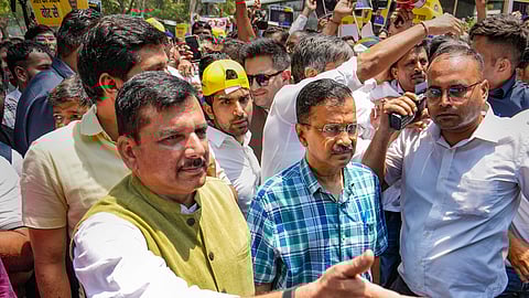 பாஜக தலைமையகத்தை நோக்கி பேரணி: கேஜரிவால் தடுத்து நிறுத்தம் 