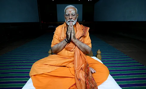 தியானத்தில் பிரதமர்