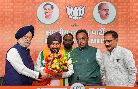 பாஜகவில் இணைந்தார் தில்லி காங்கிரஸ் முன்னாள் தலைவர் அரவிந்த் சிங் லவ்லி