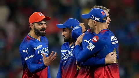 பெங்களூரு அசத்தல் வெற்றி;  பிளே ஆஃப் வாய்ப்பு நீடிப்பு 