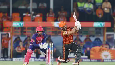 நிதீஷ் ரெட்டி, டிராவிஸ் ஹெட் அரைசதம்: ராஜஸ்தானுக்கு 202 ரன்கள் இலக்கு!