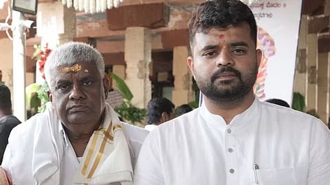 எச்.டி.ரேவண்ணா மற்றும் பிரஜ்வல் ரேவண்ணா