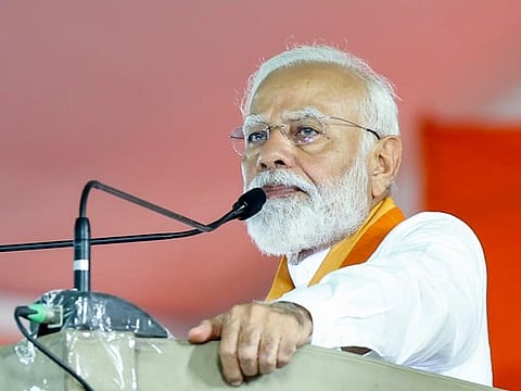 காந்தி குடும்பத்தின் 4 தலைமுறையும் அரசியலமைப்பை அவமதித்துள்ளது: மோடி