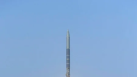 சூப்பா்சோனிக் ஏவுகணை.
