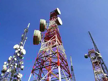 தொலைத் தொடா்பு சந்தாதாரா்கள் 121 கோடியாக அதிகரிப்பு