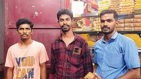 மனதில் உறுதி வேண்டும்...