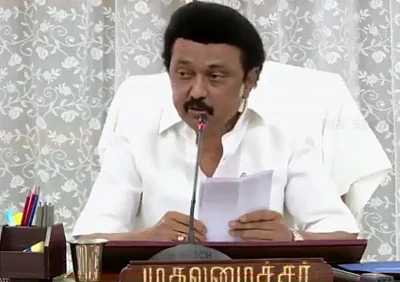 கள்ளச்சாராயம் குடித்து இறந்தவர்கள் குடும்பத்திற்கு  தலா ரூ.10 லட்சம்: முதல்வர் அறிவிப்பு