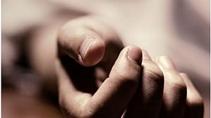சாலை வசதியின்மையால் பழங்குடியினப் பெண் பலி!