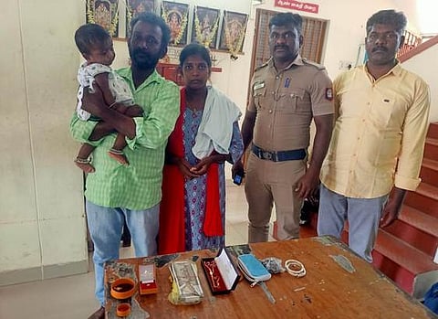 பேருந்தில் தவறவிட்ட நகைகள், பணம் உரியவரிடம் ஒப்படைப்பு