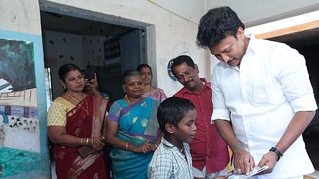 தொடக்கப் பள்ளிகளில் வங்கிக் கணக்கு பராமரிப்பு: கல்வித் துறை அறிவுறுத்தல்