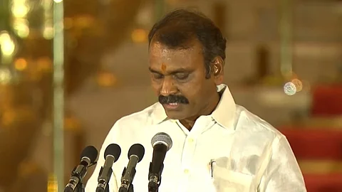 அமைச்சராக பொறுப்பேற்கும் எல்.முருகன்