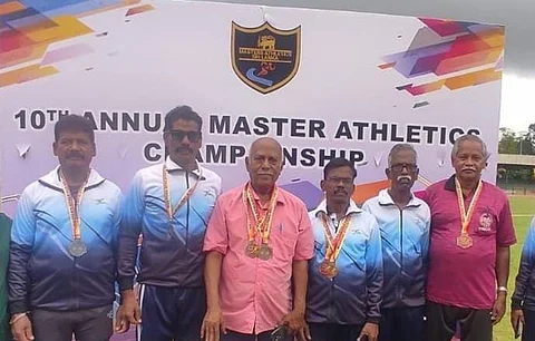  இலங்கையில் நடந்த தடகளப் போட்டியில் தங்கம், வெள்ளி, வெண்கலப் பதக்கங்களை பெற்ற திருச்சி பெல் நிறுவனத்தில் பணியாற்றி ஓய்வு பெற்ற மூத்த குடிமக்கள்