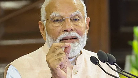 இந்திய ஜனநாயக வரலாற்றில் இருண்ட அத்தியாயம் அவசரநிலை -பிரதமா் மோடி