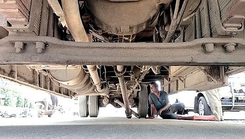 அடிக்கடி பழுதாகும் அரசுப் பேருந்துகளால் பயணிகள் அவதி