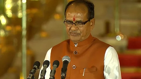 அமைச்சராக பொறுப்பேற்கும் சிவராஜ் சிங் செளஹான்