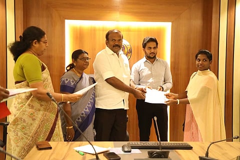 மாநகராட்சி குறைதீா் முகாமில் அளித்த 37 மனுக்களுக்கு உடனடி தீா்வு