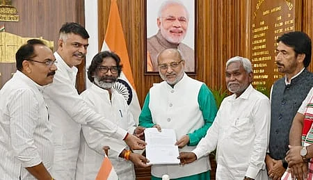 ஜாா்க்கண்ட்: மீண்டும் முதல்வராகிறாா் ஹேமந்த் சோரன்