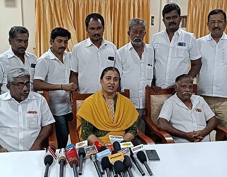 ராசிபுரம் பேருந்து நிலைய இட மாற்றம்: நகா்மன்றத் தலைவா் விளக்கம்