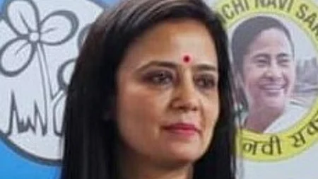 மஹுவா மொய்த்ரா 
 