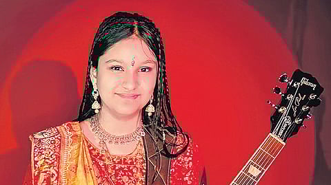 மாயா நீலகண்டன்