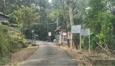 மாஞ்சோலைத் தேயிலைத் தோட்ட நுழைவு