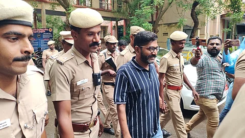 சவுக்கு சங்கர், பெலிக்ஸுக்கு குற்றப்பத்திரிகை நகல்!