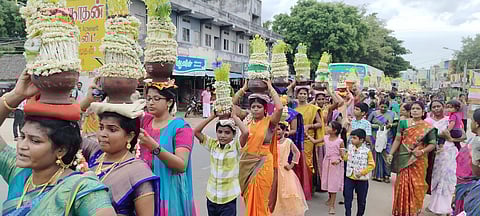 சீா்காழி அருகே முளைப்பாலி திருவிழா