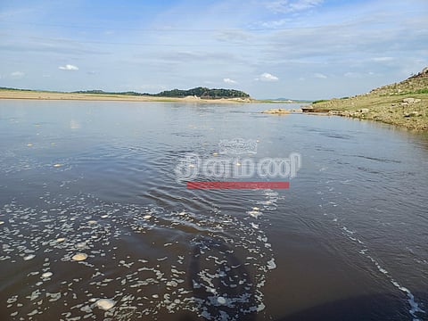 காவிரியின் நீர் பிடிப்புப் பகுதிகளில் இருந்து மேட்டூர் அணைக்கு வரும் நீர்.