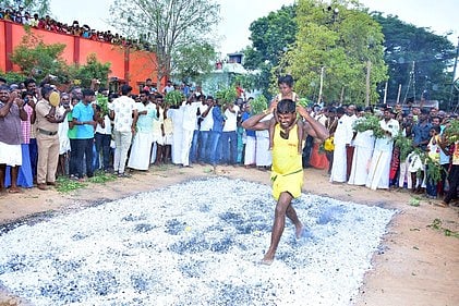 ஆண்டிமடம் திரெளபதியம்மன்
கோயிலில் தீமிதி திருவிழா