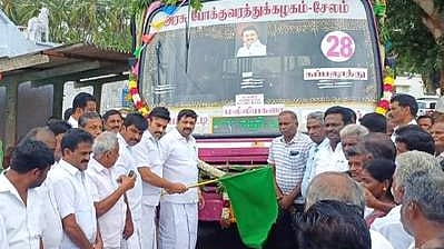 புதிய வழித்தடத்தில் அரசு பேருந்து இயக்கம்: வனத்துறை அமைச்சா் தொடங்கிவைப்பு