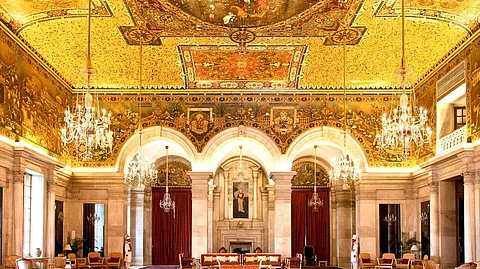 தர்பார் ஹால்