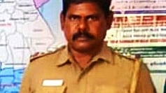 காவல் ஆய்வாளா் முரளிதரன் 