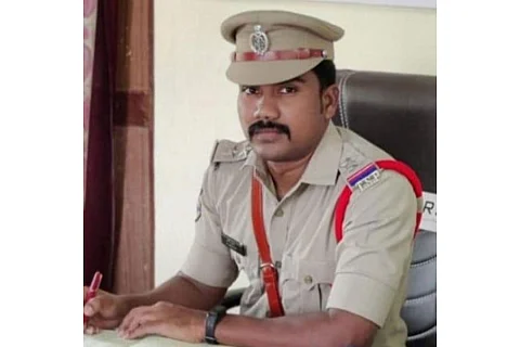 தற்கொலை செய்துகொண்ட துணை ஆய்வாளர் ஸ்ரீராமுல ஸ்ரீனிவாஸ்