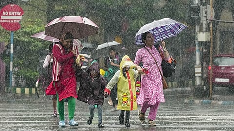 பள்ளிகளுக்கு விடுமுறை