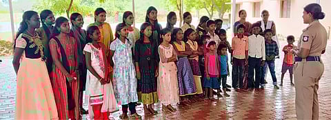 ‘மாற்றத்தைத் தேடி’ விழிப்புணா்வு நிகழ்ச்சி