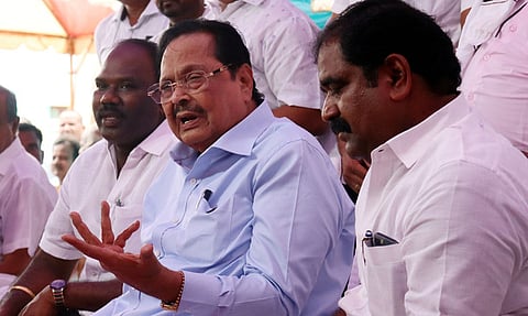அமைச்சர் துரைமுருகன் - கோப்பிலிருந்து.