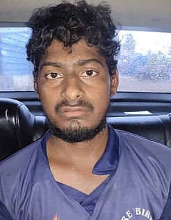  கைதான பாண்டிதுரை