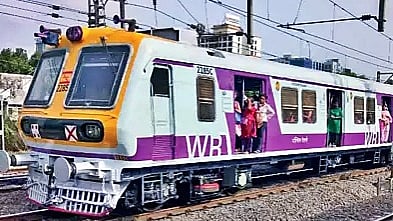 சென்னை கடற்கரை - வேளச்சேரி இடையே நாளை முதல் மீண்டும் ரயில் சேவை!